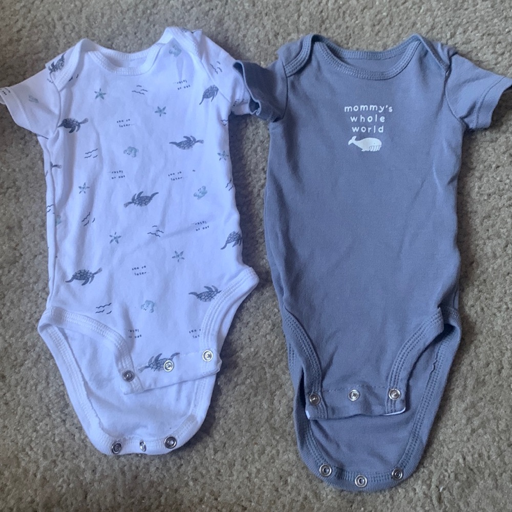 2 pack of Onesies